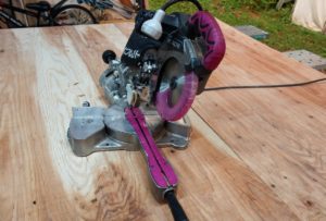 角度をつけたスライド丸鋸