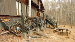 Ｙ邸崩れたウッドデッキ